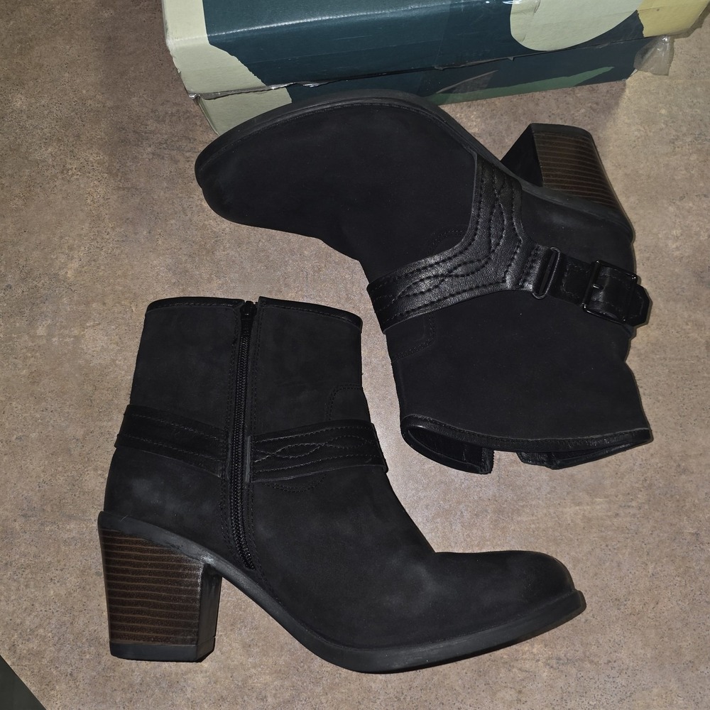 Earth Origins Lina Arlington Boots Women 10W Black Suede Buckle Block Heel